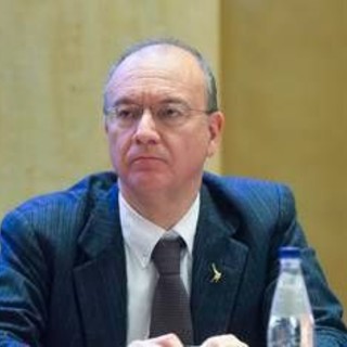 'Lista stupri' in bagno liceo Giulio Cesare, Valditara: "Fatto grave da sanzionare duramente"