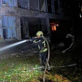 Ucraina, Kiev sotto attacco: diversi feriti. Drone uccide comandante russo Ucraina, Kiev sotto attacco: diversi feriti. Drone uccide comandante russo