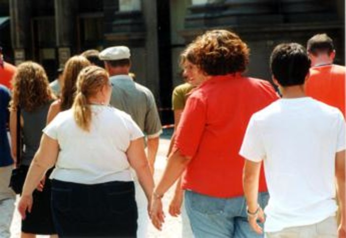 "Italia non segue dieta mediterranea, bambini sempre più grassi", l'inchiesta Bbc e l'allarme obesità "Italia non segue dieta mediterranea, bambini sempre più grassi", l'inchiesta Bbc e l'allarme obesità