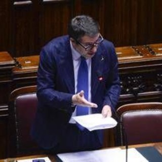 Caro carburante, Salvini: "Riserve aeroporti fino a tutto maggio, no emergenza"