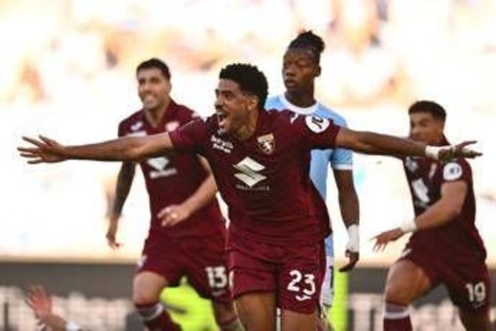Lazio-Torino 3-3: finale thriller, rissa e recupero 'extralarge'. Cos'è successo all'Olimpico Lazio-Torino 3-3: finale thriller, rissa e recupero 'extralarge'. Cos'è successo all'Olimpico