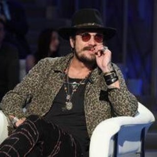 Osvaldo in ripresa, la nota della famiglia fa chiarezza: "Sta bene ed è lucido" Osvaldo in ripresa, la nota della famiglia fa chiarezza: "Sta bene ed è lucido"