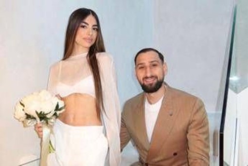 Donnarumma si sposa: "Ho firmato un contratto a tempo indeterminato" Donnarumma si sposa: "Ho firmato un contratto a tempo indeterminato"