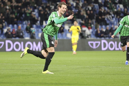 Il Sassuolo vince in rimonta, Cagliari battuto 2-1