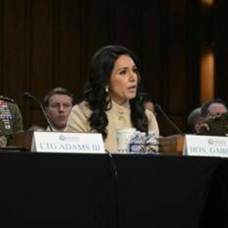 Iran, direttrice intelligence Usa smentisce Trump: "Teheran non ha tentato di ricostruire capacità nucleare dopo giugno 2025"