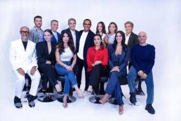 Torna 'Tale e Quale show' e Conti lo dedica a Pippo Baudo: cast, giuria e novità Torna 'Tale e Quale show' e Conti lo dedica a Pippo Baudo: cast, giuria e novità