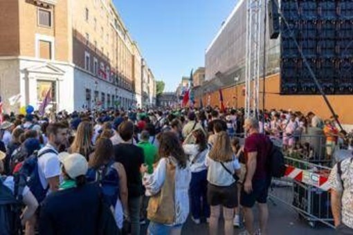 Giubileo giovani, in 70mila da tutta Italia in piazza S. Pietro: stasera preghiera con Zuppi Giubileo giovani, in 70mila da tutta Italia in piazza S. Pietro: stasera preghiera con Zuppi