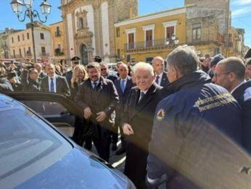 Niscemi, Mattarella sorvola area frana: la visita a sorpresa del capo dello Stato