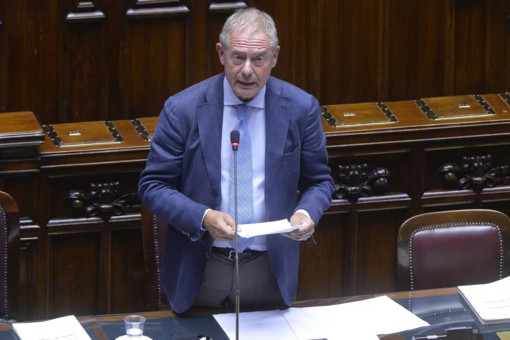 Carburanti e inflazione, Urso “Rafforzato monitoraggio contro speculazioni” Carburanti e inflazione, Urso “Rafforzato monitoraggio contro speculazioni”