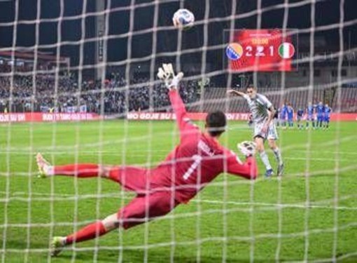 L'Italia stravince ma solo negli ascolti, Rai1 fa il botto con il 53.4% di share L'Italia stravince ma solo negli ascolti, Rai1 fa il botto con il 53.4% di share