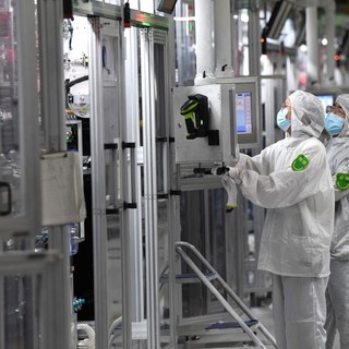 La Cina presenta un piano di sviluppo per le batterie di nuova generazione