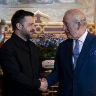 Zelensky vuole invitare re Carlo in Ucraina: "Lo amiamo molto" Zelensky vuole invitare re Carlo in Ucraina: "Lo amiamo molto"