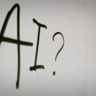 AI, quasi 19 milioni di italiani usano gli assistenti: ChatGPT perde terreno, Gemini avanza
