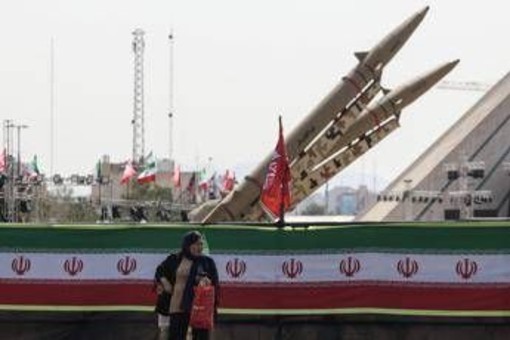 Media: "Iran valuta colpire basi Usa in Europa se Trump sceglie escalation" Media: "Iran valuta colpire basi Usa in Europa se Trump sceglie escalation"