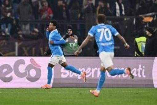 Roma-Napoli 0-1, Conte sorpassa con Neres e si prende il primo posto Roma-Napoli 0-1, Conte sorpassa con Neres e si prende il primo posto
