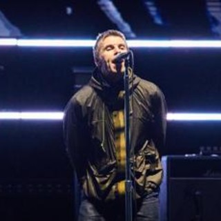 Leggenda dell'Arsenal vende villa a... Liam Gallagher: "Mia moglie vuole tornare a università" Leggenda dell'Arsenal vende villa a... Liam Gallagher: "Mia moglie vuole tornare a università"