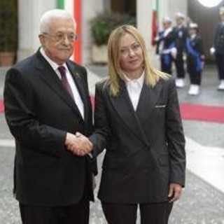 Meloni riceve Abu Mazen: "Consolidare cessate fuoco e avviare ricostruzione Gaza"