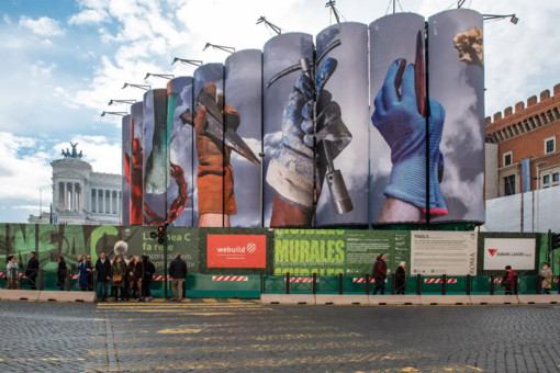 Metro C: Webuild, a Piazza Venezia terza opera ‘Murales’ dedicata al lavoro Metro C: Webuild, a Piazza Venezia terza opera ‘Murales’ dedicata al lavoro