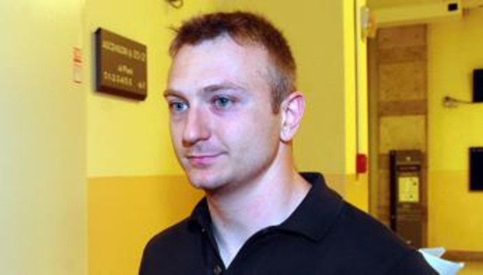 Caso Garlasco, su dispenser altre impronte attribuibili: difesa Stasi chiede a pm nuovi esami Caso Garlasco, su dispenser altre impronte attribuibili: difesa Stasi chiede a pm nuovi esami
