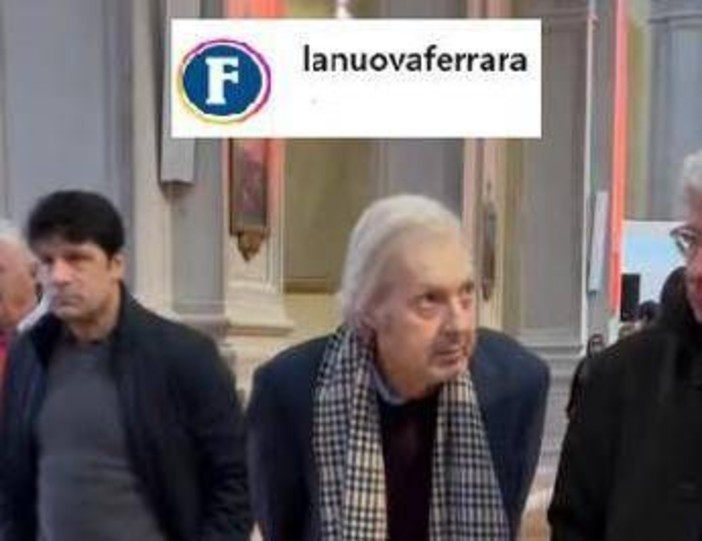 Vittorio Sgarbi riappare in pubblico, il critico d'arte a un evento a Ferrara Vittorio Sgarbi riappare in pubblico, il critico d'arte a un evento a Ferrara