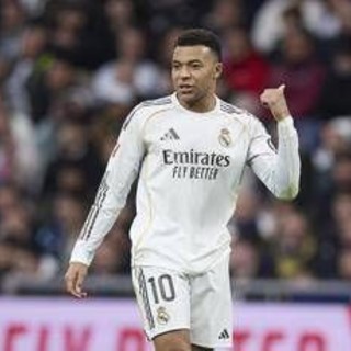 Real Madrid, la (rumorosa) protesta dei tifosi: Blancos sommersi dai fischi