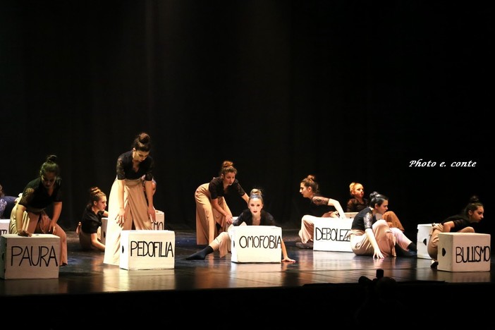 Bordighera: ieri sera serata conclusiva al Palazzo del Parco, della quinta edizione di WeekendDance