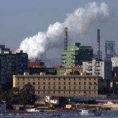 Ex Ilva Taranto, incendio sull'escavatore: operaio scappa e riporta fratture multiple Ex Ilva Taranto, incendio sull'escavatore: operaio scappa e riporta fratture multiple
