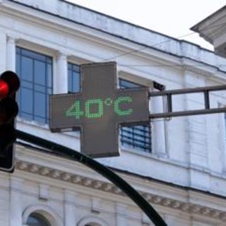 Caldo estremo allenta la morsa, arriva la pioggia ma resta lo spettro della sesta ondata Caldo estremo allenta la morsa, arriva la pioggia ma resta lo spettro della sesta ondata