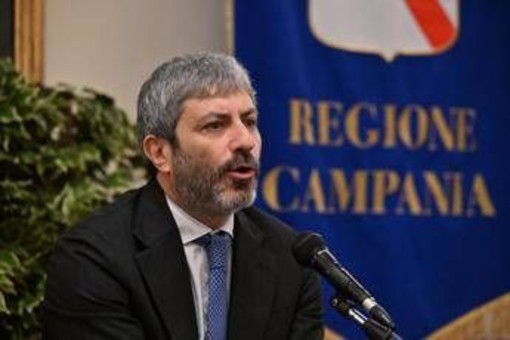 Campania, Fico nomina la Giunta regionale: Casillo vice, 10 gli assessori Campania, Fico nomina la Giunta regionale: Casillo vice, 10 gli assessori