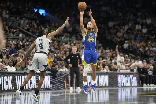 Curry trascina i Warriors e avvicina Jordan, Harden guida i Clippers