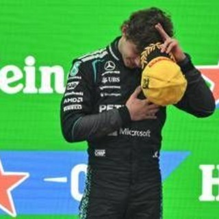 Formula 1, Antonelli in lacrime dopo il trionfo nel Gp di Cina: "Lo avevo promesso all'Italia" Formula 1, Antonelli in lacrime dopo il trionfo nel Gp di Cina: "Lo avevo promesso all'Italia"