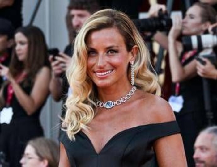 La Fenice, Beatrice Venezi: "Non sarò al Festival delle Idee per evitare polemiche sterili" La Fenice, Beatrice Venezi: "Non sarò al Festival delle Idee per evitare polemiche sterili"