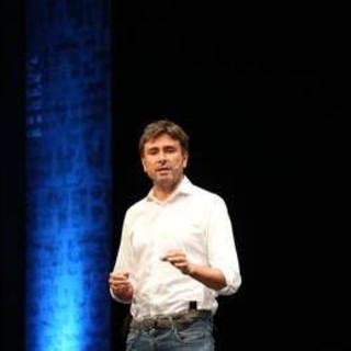 Di Battista ricoverato e le polemiche sul volo di Stato, Ricciardi: "Non è trattamento di favore, racconta la polvere del mondo"