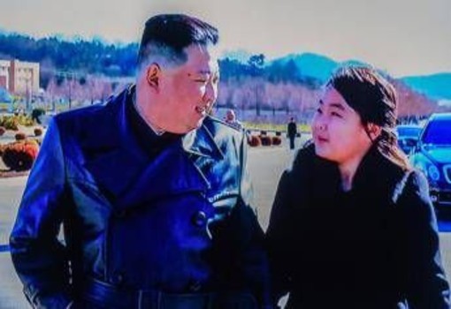 Kim Jong-un pronto a 'incoronare' la figlia futura leader: l'indiscrezione