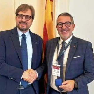 Lombardia, alleanza con la Catalogna per sostenere l'industria chimica