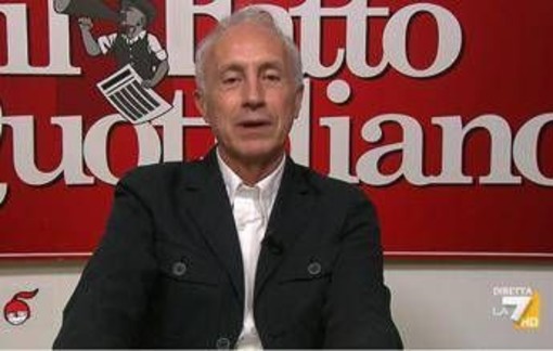 Travaglio respinge l'offerta di Del Vecchio: "Io non sono in vendita, nemmeno il Fatto Quotidiano" Travaglio respinge l'offerta di Del Vecchio: "Io non sono in vendita, nemmeno il Fatto Quotidiano"