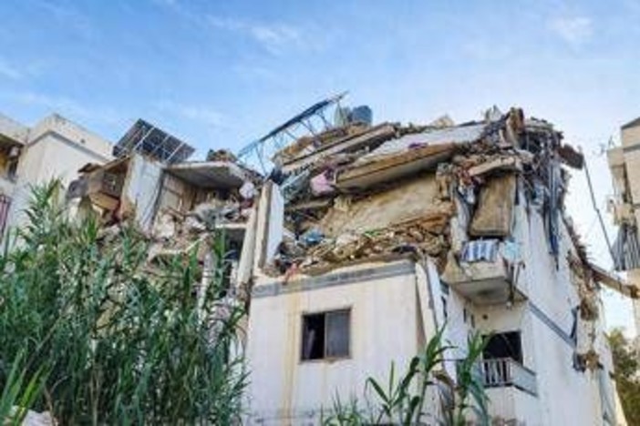Libano, raid israeliani nella notte su Tiro: almeno 7 morti. Netanyahu frena sul cessate il fuoco Libano, raid israeliani nella notte su Tiro: almeno 7 morti. Netanyahu frena sul cessate il fuoco