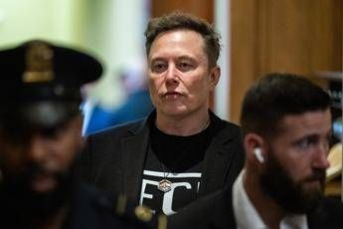 L'idea di Musk: "Costellazioni di satelliti per gestire il riscaldamento globale" L'idea di Musk: "Costellazioni di satelliti per gestire il riscaldamento globale"