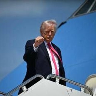 Trump: "Papa deve capire, Iran può colpire anche Italia". Ottimismo sui negoziati: "Accordo vicino con Teheran"