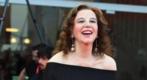 Stefania Sandrelli compie 80 anni, storia di un'icona nata con la Repubblica Stefania Sandrelli compie 80 anni, storia di un'icona nata con la Repubblica