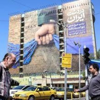 Iran-Usa, nuovi attacchi nello Stretto di Hormuz: Teheran colpisce base americana dopo raid