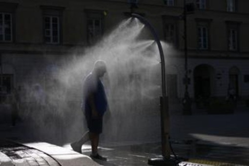 Dal caldo estremo a temporali e rischio downburst, le previsioni meteo Dal caldo estremo a temporali e rischio downburst, le previsioni meteo