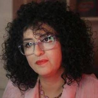 Narges Mohammadi sta male, "serve trasferimento immediato a Teheran"