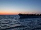 Migranti, 19 morti al largo di Lampedusa per ipotermia: cinque gravi tra cui un bambino