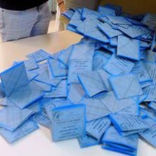 Sondaggio politico, Fratelli d'Italia e Pd crescono. M5S giù