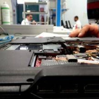 Riparare invece di sostituire: il nuovo valore della tecnologia Riparare invece di sostituire: il nuovo valore della tecnologia