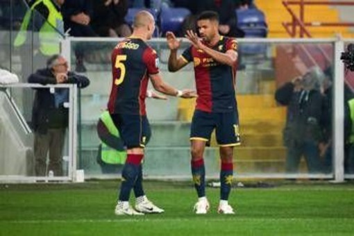 Genoa-Roma 2-1, De Rossi sorride con Messias e Vitinha