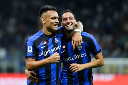 Calhanoglu “Felice di restare all’Inter, con Lautaro tutto chiarito” Calhanoglu “Felice di restare all’Inter, con Lautaro tutto chiarito”