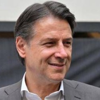 M5S, Conte confermato presidente: "Avanti, tutti insieme, a testa alta" M5S, Conte confermato presidente: "Avanti, tutti insieme, a testa alta"