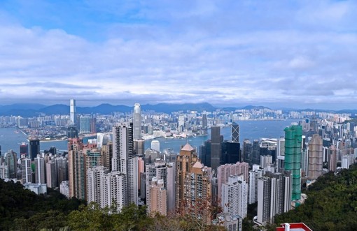 Cina, banca Ubs rialza al 4,5% le previsioni su crescita del Pil di Hong Kong Cina, banca Ubs rialza al 4,5% le previsioni su crescita del Pil di Hong Kong